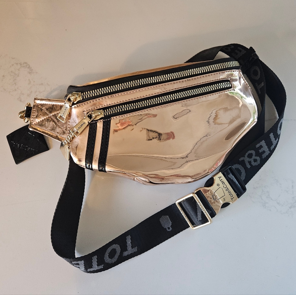 Tote & Carry Apollo 1 fanny pack rose gold metallic